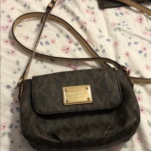 Micheal Kors crossbody